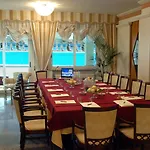 Otel Universal