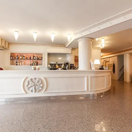Otel Universal 4*