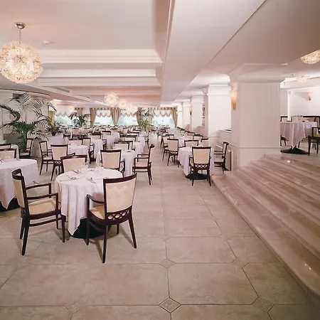 Universal Hotel Cervia