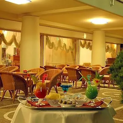 Universal Hotel 4*