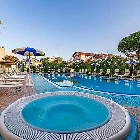 Otel Universal 4*