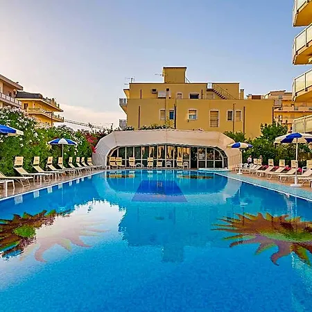 Universal Otel