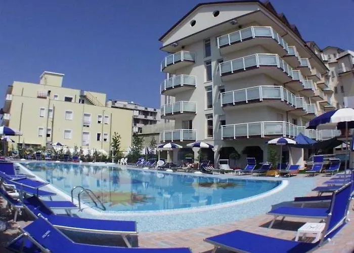 Universal Hotel 4*