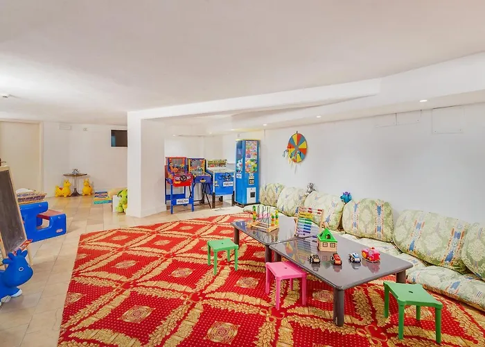 环球酒店 切尔维亚