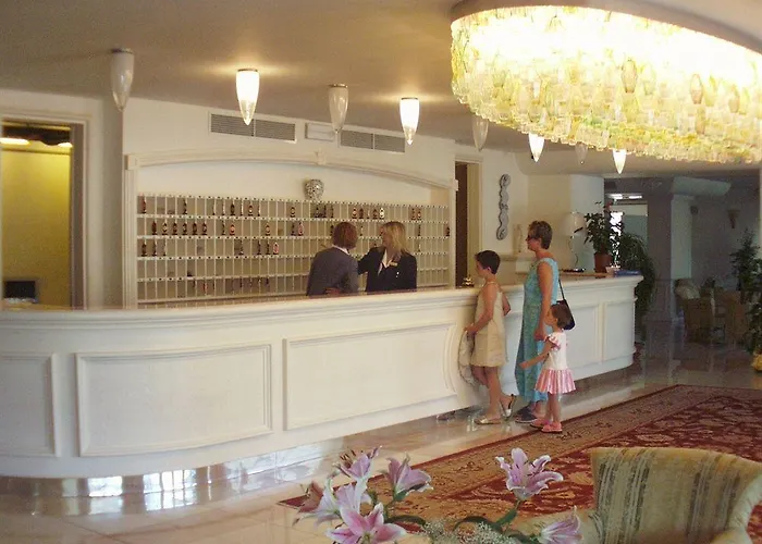 环球酒店 切尔维亚